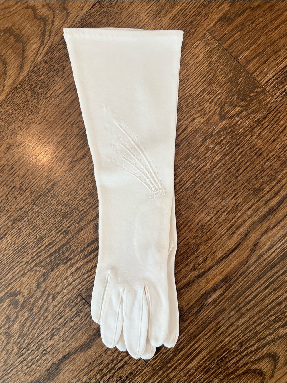 Elegant White Women's Evening Gloves